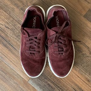 VIONIC Burgundy Taylor Suede Walking Shoe